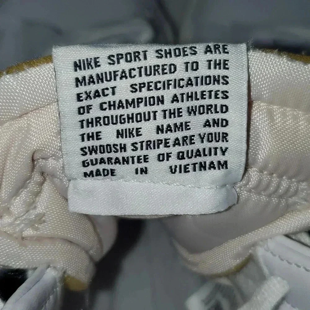 Nike Blazer Mid 77 Vintage White Black BQ6806-100 Mens Size 9